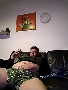 Knuffelstaaf123 online show from 12, 11, 2025