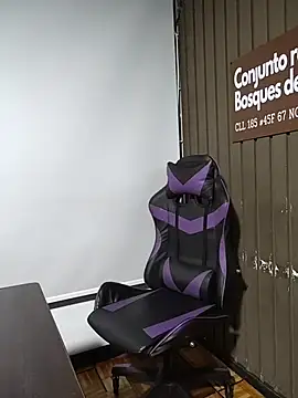 Snapshot of Cute_Penelope chatting on 3, 3, 2026 Cute Penelope online show from 3, 3, 2026