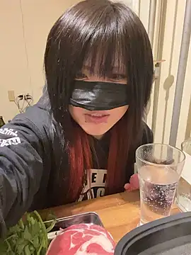 Snapshot of miyabi_room chatting on 13, 4, 2026 miyabi room online show from 13, 4, 2026
