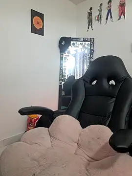 Snapshot of Honey-420- chatting on 19, 10, 2025 Honey-420- online show from 19, 10, 2025