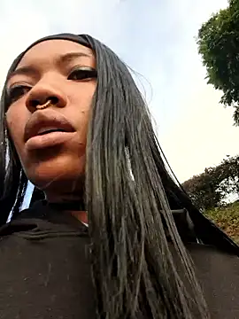 Snapshot of Honey-420- chatting on 24, 10, 2025 Honey-420- online show from 24, 10, 2025