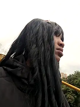 Snapshot of Honey-420- chatting on 19, 11, 2025 Honey-420- online show from 19, 11, 2025