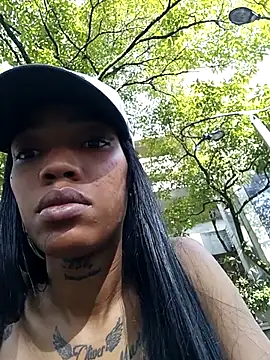 Snapshot of Honey-420- chatting on 8, 9, 2025 Honey-420- online show from 8, 9, 2025