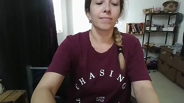 Snapshot of charlott_ponce chatting on 8, 7, 2026 charlott ponce online show from 8, 7, 2026