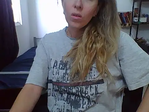 Snapshot of charlott_ponce chatting on 24, 6, 2026 charlott ponce online show from 24, 6, 2026