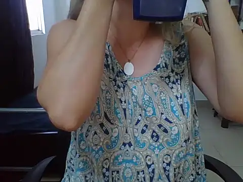 Snapshot of charlott_ponce chatting on 15, 6, 2026 charlott ponce online show from 15, 6, 2026
