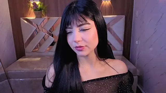  mia collins b  online show from 14, 12, 2025