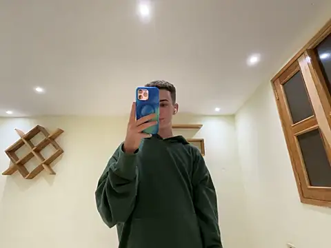 Snapshot of Cristian_Delgado chatting on 15, 12, 2024 Cristian Delgado online show from 15, 12, 2024