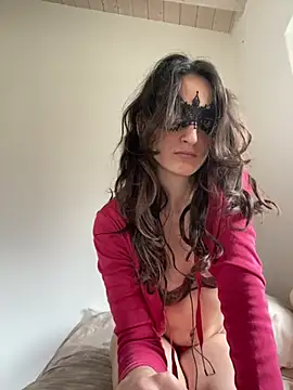 Snapshot of babyOdette02 chatting on 19, 2, 2025 babyOdette02 online show from 19, 2, 2025