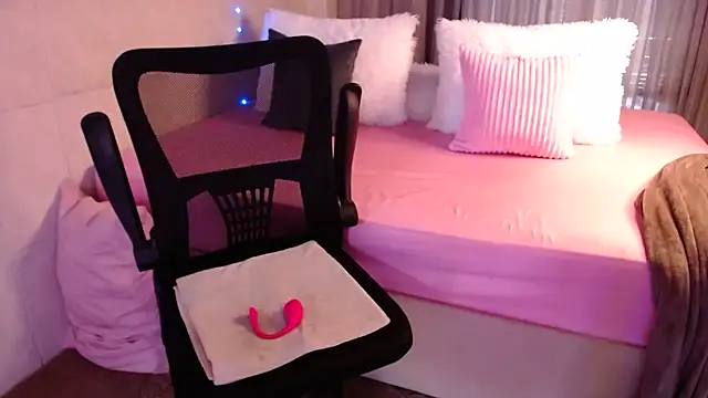 BabyBarbee online show from 19, 3, 2025