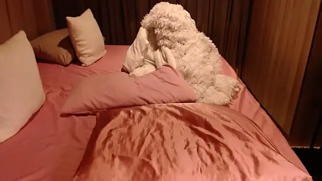 BabyBarbee online show from 2, 12, 2025