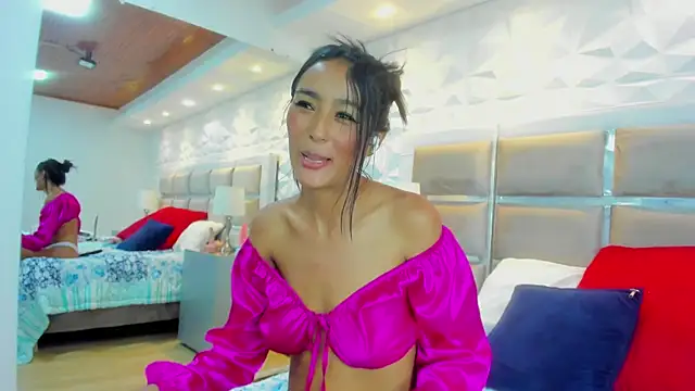 LittleScarlet online show from 10, 12, 2024