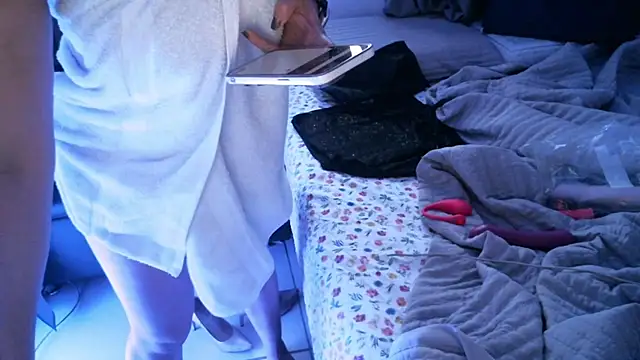 chicantonella online show from 13, 9, 2025