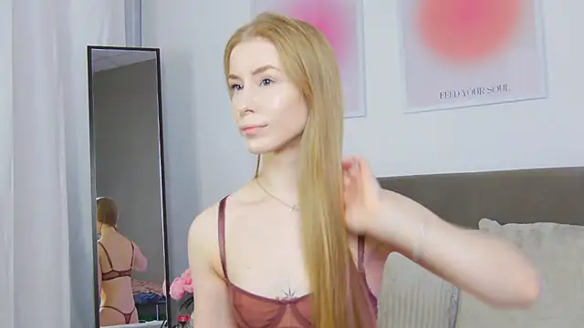 VioletiSwone online show from 23, 9, 2025