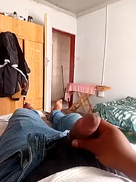 Anzo44 online show from 4, 12, 2025