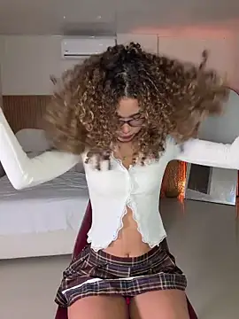 Snapshot of Lianh_Benett chatting on 7, 2, 2026 Lianh Benett online show from 7, 2, 2026