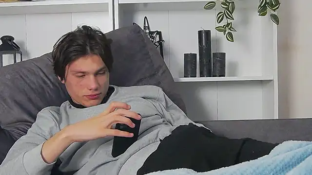 CalvinCay online show from 28, 2, 2025