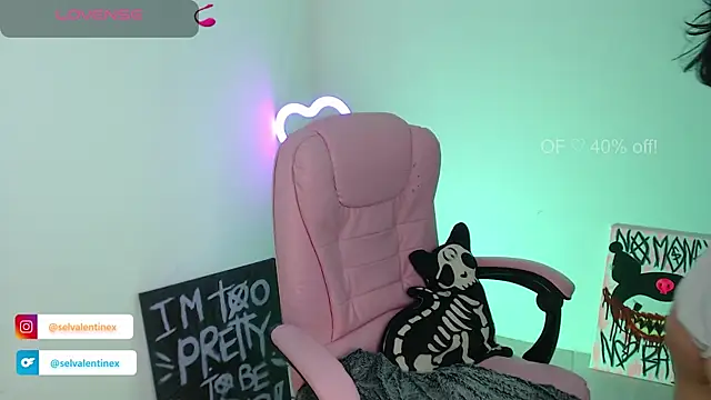 selvalentinex online show from 21, 9, 2025