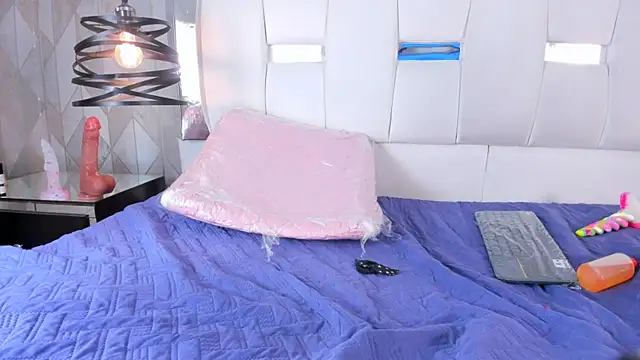 RileyThompson1 online show from 15, 3, 2025