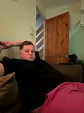 Snapshot of Lukeyboy027 chatting on 11, 1, 2026 Lukeyboy027 online show from 11, 1, 2026