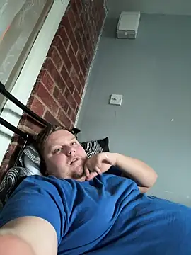 Snapshot of Lukeyboy027 chatting on 12, 4, 2026 Lukeyboy027 online show from 12, 4, 2026