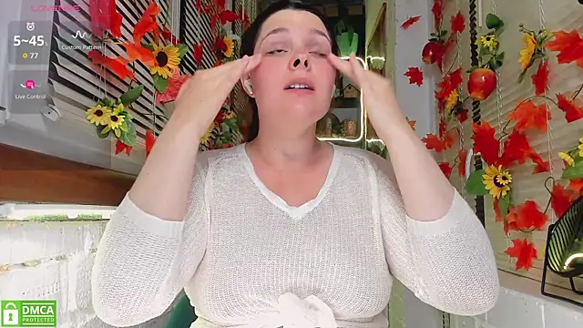Candys booty online show from 5, 10, 2025