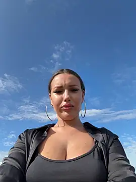 Syka0001 online show from 11, 2, 2025