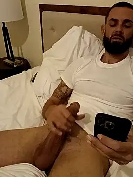 Snapshot of momentum2023 chatting on 1, 12, 2025 momentum2023 online show from 1, 12, 2025