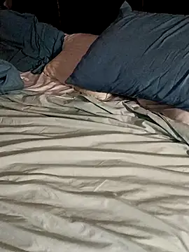 Snapshot of momentum2023 chatting on 26, 9, 2025 momentum2023 online show from 26, 9, 2025