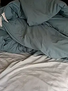 Snapshot of momentum2023 chatting on 28, 10, 2025 momentum2023 online show from 28, 10, 2025