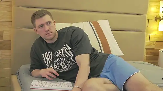 Snapshot of EthanPinkman chatting on 3, 2, 2026 EthanPinkman online show from 3, 2, 2026