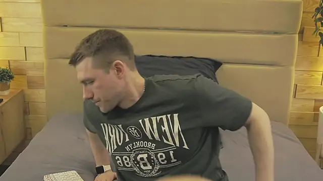 EthanPinkman online show from 11, 4, 2026