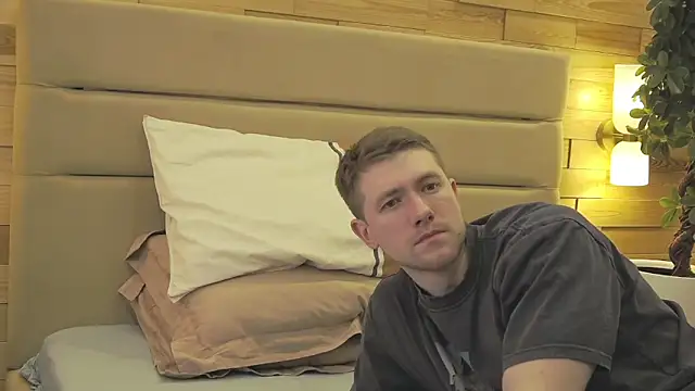 Snapshot of EthanPinkman chatting on 7, 2, 2026 EthanPinkman online show from 7, 2, 2026