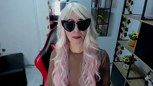 LilithCooperr  online show from 17, 12, 2025