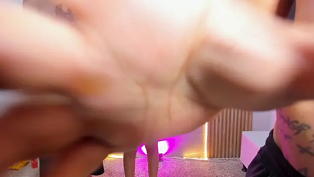 wild demongirl online show from 8, 1, 2026