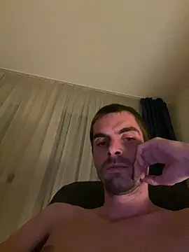 Snapshot of QuiteBig95 chatting on 3, 12, 2025 QuiteBig95 online show from 3, 12, 2025