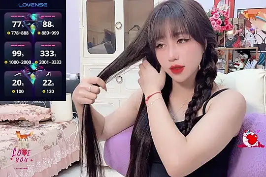  LLisa  online show from 13, 9, 2025