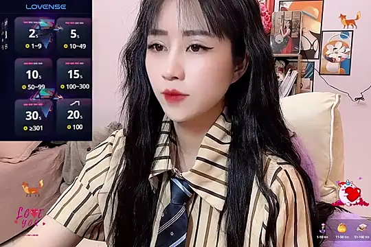  LLisa  online show from 28, 2, 2025