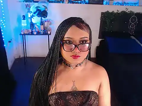 Snapshot of LiaScarlett chatting on 15, 12, 2025 LiaScarlett online show from 15, 12, 2025