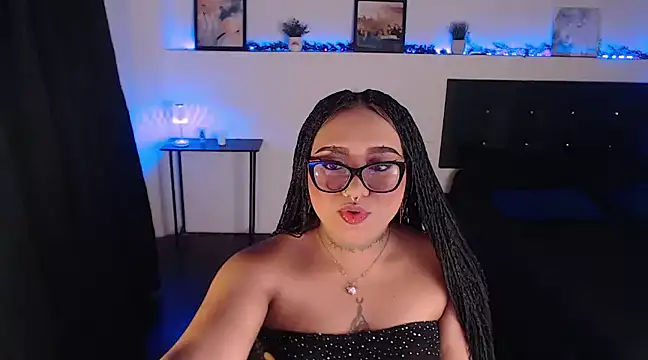 Snapshot of LiaScarlett chatting on 4, 1, 2025 LiaScarlett online show from 4, 1, 2025