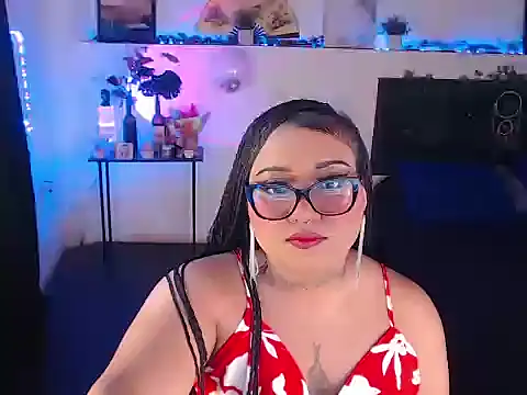 Snapshot of LiaScarlett chatting on 4, 11, 2025 LiaScarlett online show from 4, 11, 2025