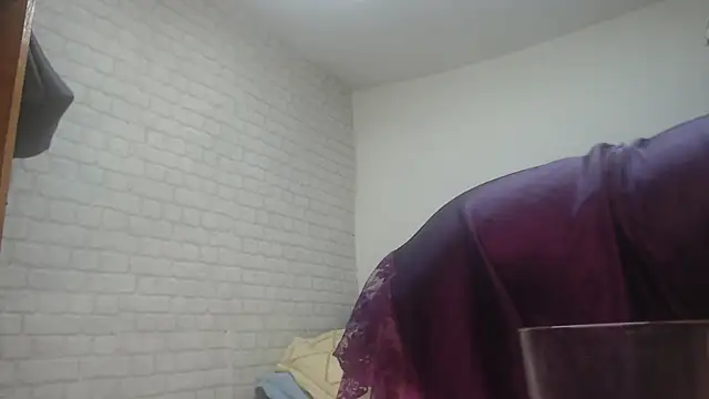 EmmaSquirt online show from 7, 11, 2025