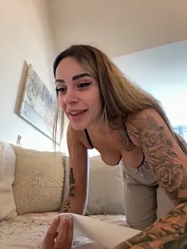 Snapshot of Alisa-Marie chatting on 18, 11, 2025 Alisa-Marie online show from 18, 11, 2025