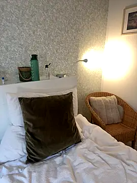 Snapshot of Alisa-Marie chatting on 7, 11, 2025 Alisa-Marie online show from 7, 11, 2025