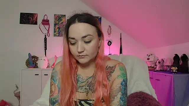 PinkHurricaneOfficial online show from 24, 9, 2025