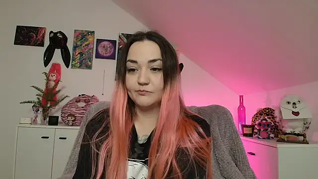 PinkHurricaneOfficial online show from 13, 4, 2026