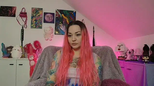 PinkHurricaneOfficial online show from 7, 10, 2025