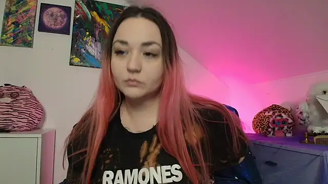 PinkHurricaneOfficial online show from 10, 2, 2026