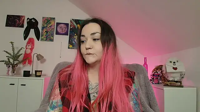 PinkHurricaneOfficial online show from 16, 4, 2026