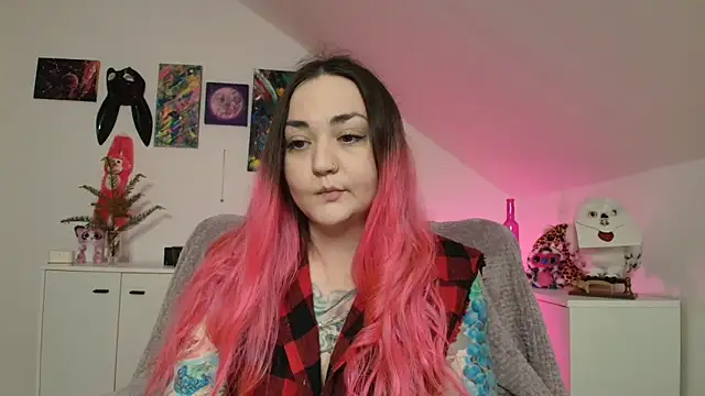 PinkHurricaneOfficial online show from 15, 4, 2026